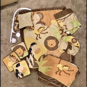 Baby Comforter Room Set- jungle animals